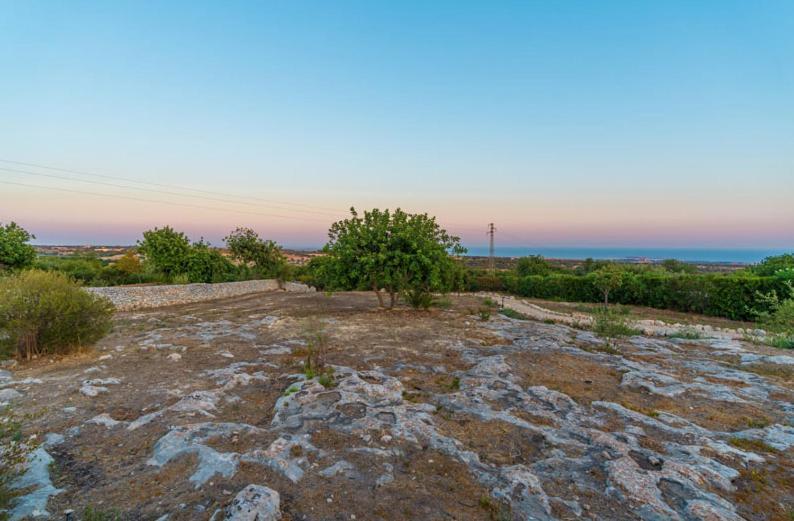 Baglio Cella - Appartamenti Per Vacanze Модика Экстерьер фото