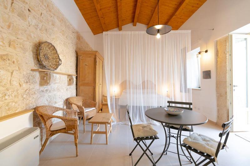 Baglio Cella - Appartamenti Per Vacanze Модика Экстерьер фото