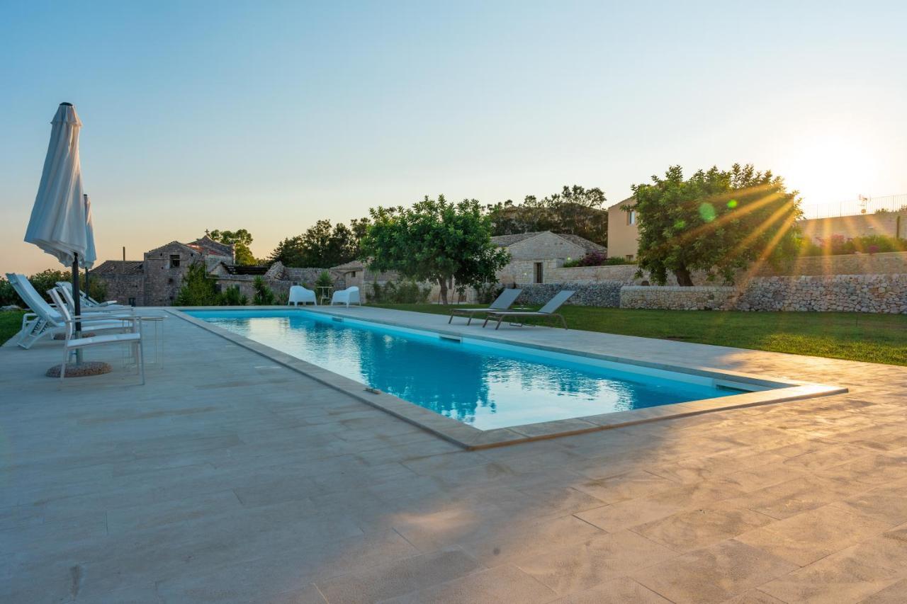 Baglio Cella - Appartamenti Per Vacanze Модика Экстерьер фото