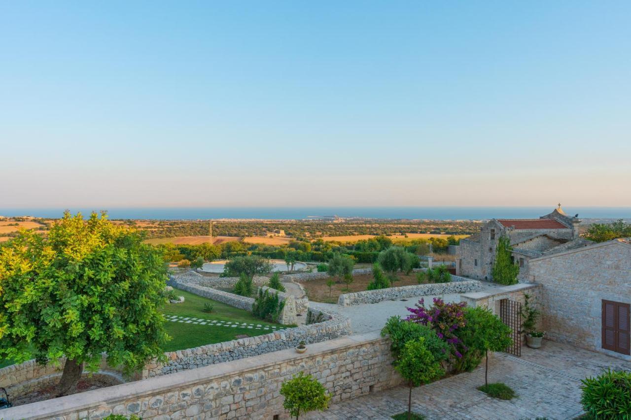 Baglio Cella - Appartamenti Per Vacanze Модика Экстерьер фото