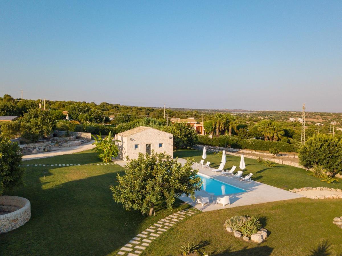 Baglio Cella - Appartamenti Per Vacanze Модика Экстерьер фото